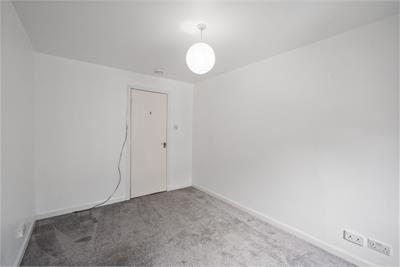 28/5 Springwell Place, Edinburgh, EH11 2HY - image 10