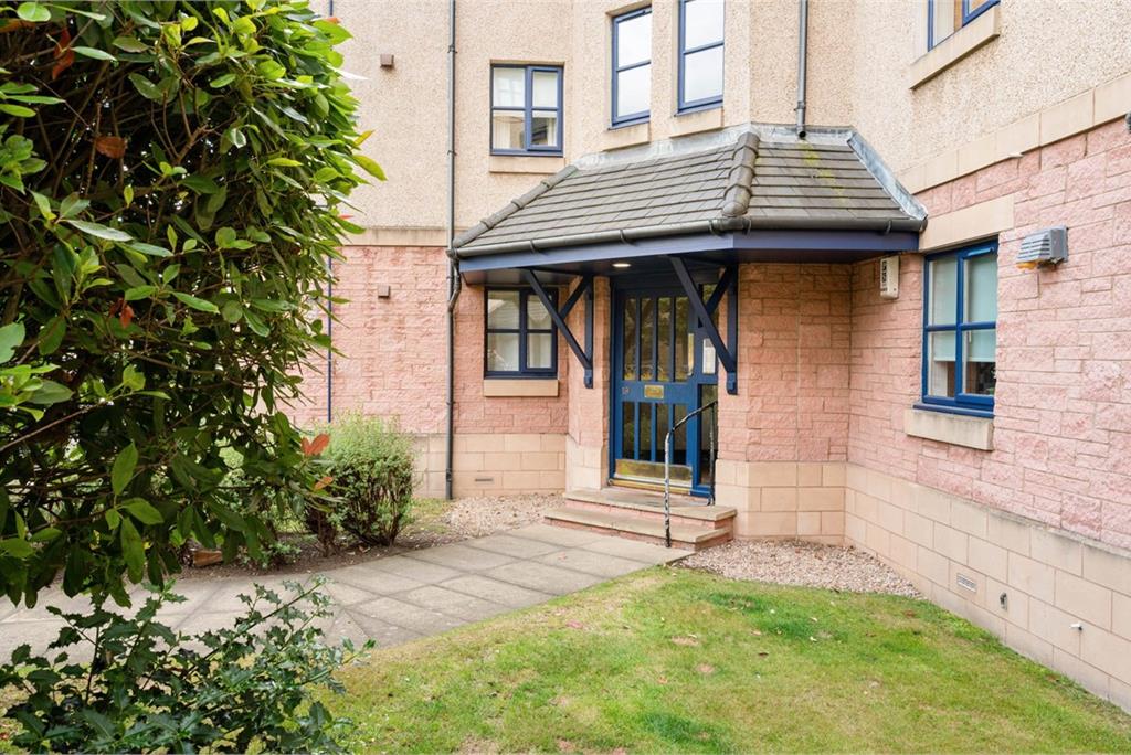 19/16 Russell Gardens, Edinburgh, EH12 5PP - image 11