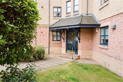 19/16 Russell Gardens, Roseburn, Edinburgh, EH12 5PP - image 13