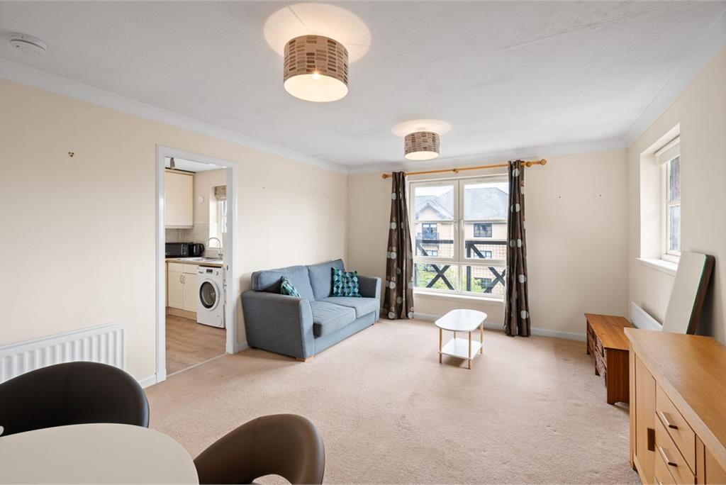 19/16 Russell Gardens, Edinburgh, EH12 5PP - image 3