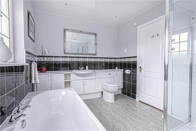 1 Blackwood Court, Dunfermline, KY11 8TF - image 16