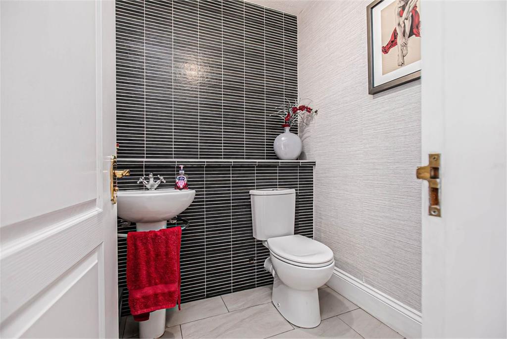 1 Blackwood Court, Dunfermline, KY11 8TF - image 20