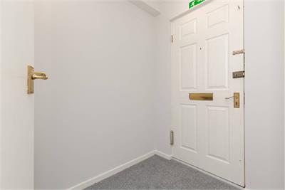 8/4 Grandfield, Trinity, Edinburgh, EH6 4TJ - image 13