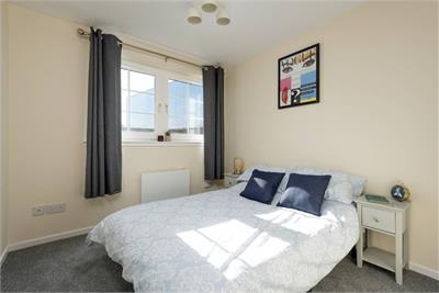 8/4 Grandfield, Trinity, Edinburgh, EH6 4TJ - image 6