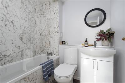 8/4 Grandfield, Trinity, Edinburgh, EH6 4TJ - image 9