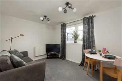 8/4 Grandfield, Trinity, Edinburgh, EH6 4TJ - image 1