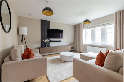4 Greenstone Loan, Ratho, EH28 8AG - image 2
