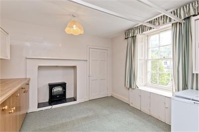 32 Marketgate South, Crail, Anstruther, KY10 3TL - image 3