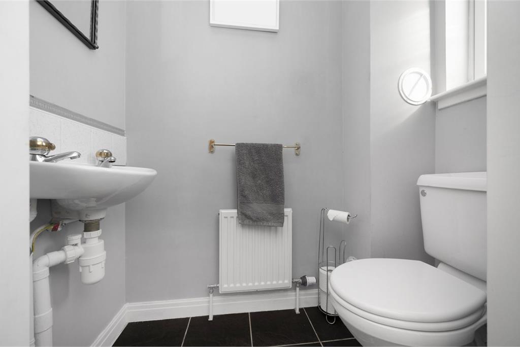 100 Colliston Road, Dunfermline, KY12 0XW - image 7