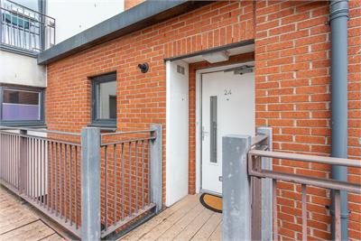 8/24 Salamander Court, Edinburgh, EH6 7JN - image 4