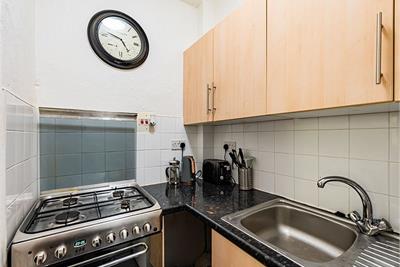 15/1 Watson Crescent, Edinburgh, EH11 1HA - image 5