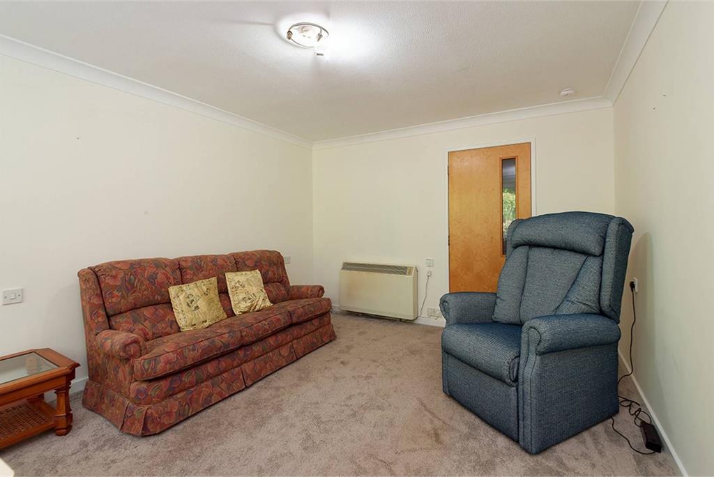 21 Dean Court, Kilmarnock, KA3 1FN - image 3