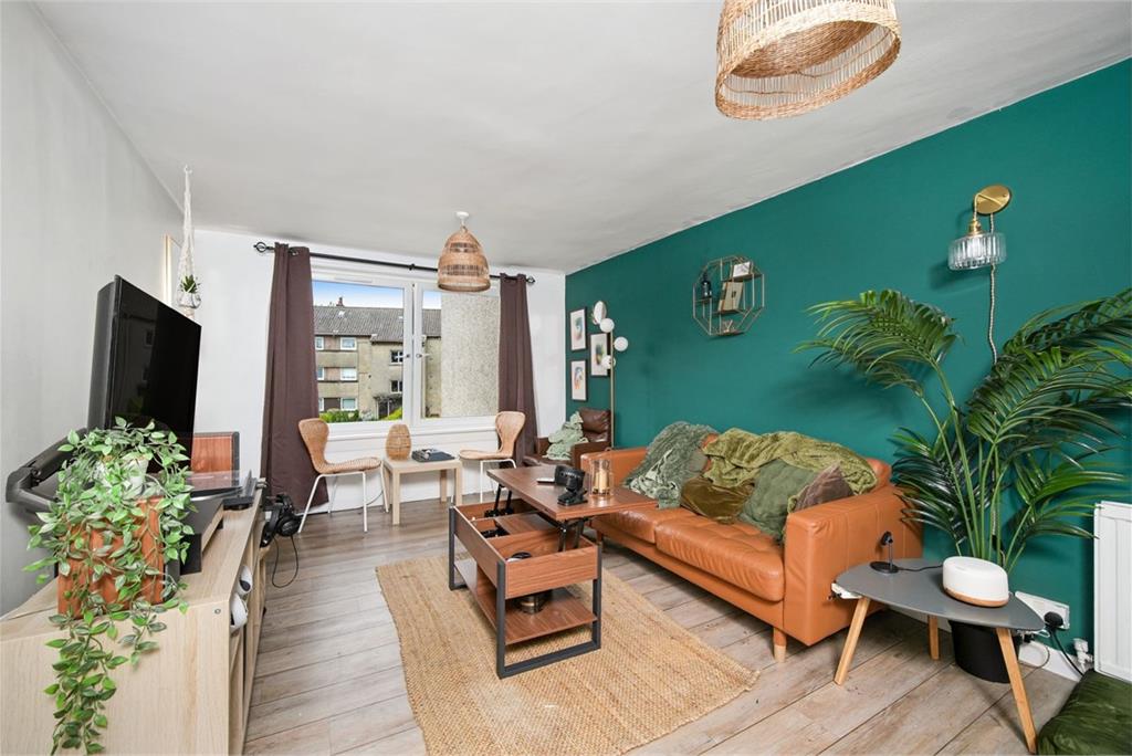 11/3 Oxgangs Place, Oxgangs, Edinburgh, EH13 9BD - image 2