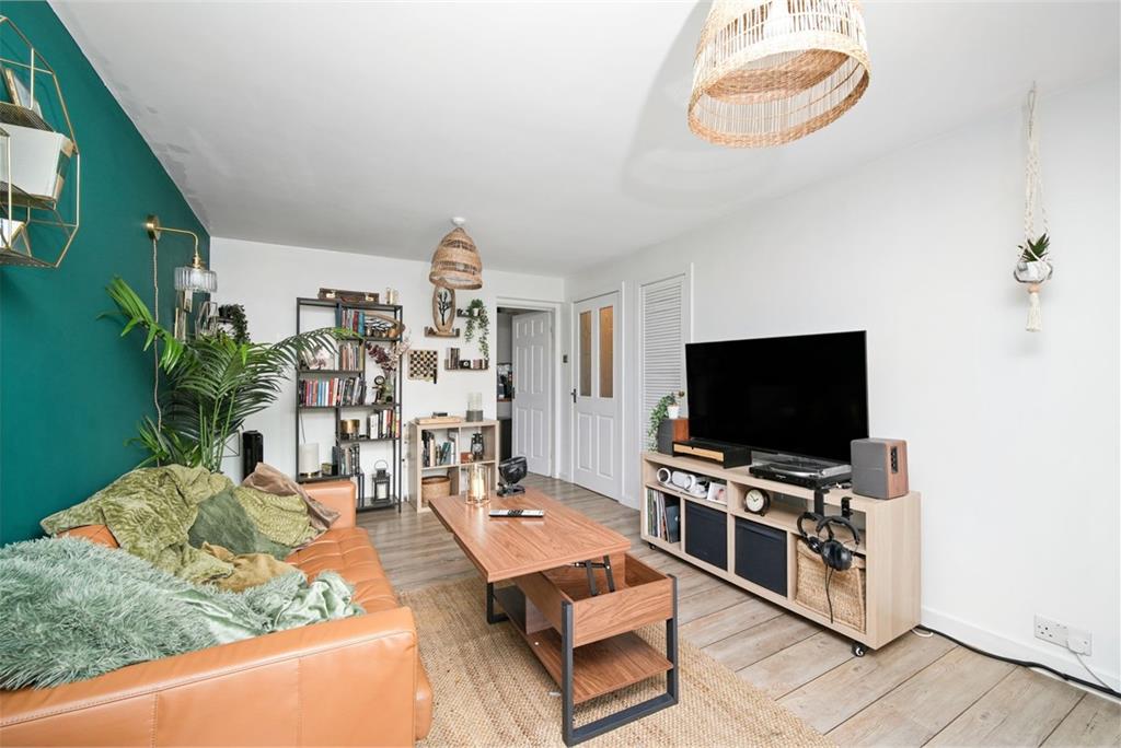 11/3 Oxgangs Place, Oxgangs, Edinburgh, EH13 9BD - image 3