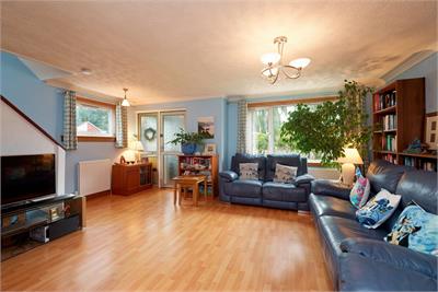 9 Gala Avenue, Renfrew, PA4 0UH - image 3