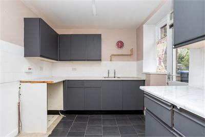 16 Bond Street, Innerleithen, EH44 6HW - image 7