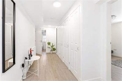 1 Coinyie House Close, Old Town, Edinburgh, EH1 1NL - image 4