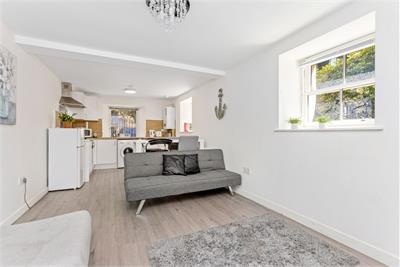 1 Coinyie House Close, Old Town, Edinburgh, EH1 1NL - image 1