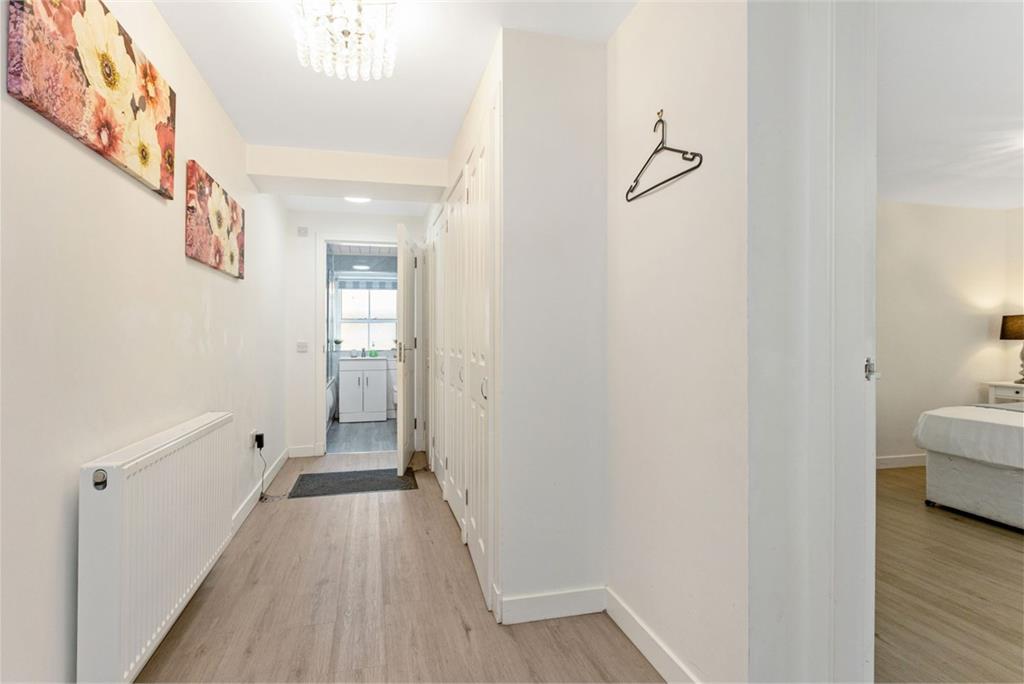 2 Coinyie House Close, Old Town, Edinburgh, EH1 1NL - image 5