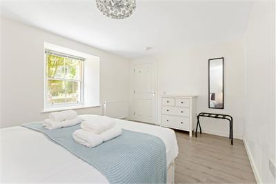 2 Coinyie House Close, Old Town, Edinburgh, EH1 1NL - image 6