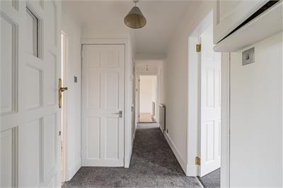 4/3 Oxgangs Place, Edinburgh, EH13 9BG - image 20
