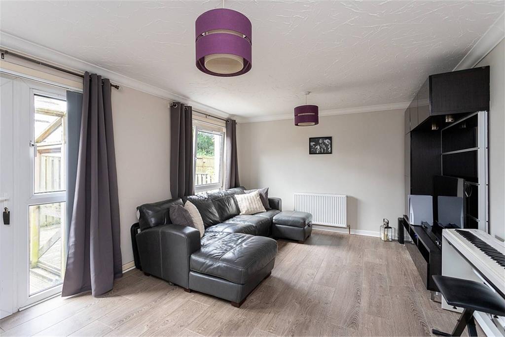 52 Moncur Street, Townhill, Dunfermline, KY12 0HN - image 2