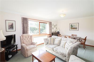 3 Burnside Gardens, Kirkcudbright, DG6 4JY - image 2