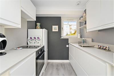 20 Homeross House, 1 Mount Grange, Marchmont, Edinburgh, EH9 2QX - image 3