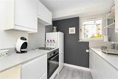 20 Homeross House, 1 Mount Grange, Marchmont, Edinburgh, EH9 2QX - image 8