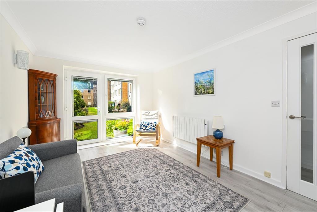 20 Homeross House, 1 Mount Grange, Marchmont, Edinburgh, EH9 2QX - image 1