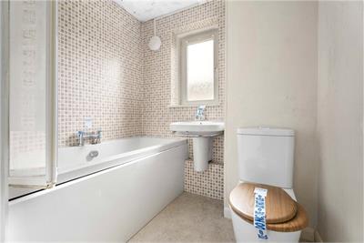 2/2 Oxgangs Street,
Edinburgh,
EH13 9JY - image 13