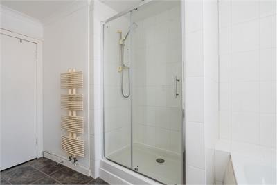 242 1F1 Canongate, Edinburgh, EH8 8AB - image 17