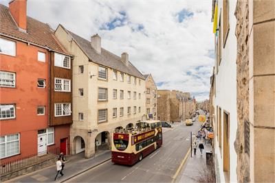 242 1F1 Canongate, Edinburgh, EH8 8AB - image 19