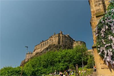 242 1F1 Canongate, Edinburgh, EH8 8AB - image 23