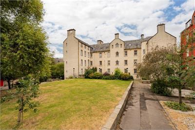 242 1F1 Canongate, Edinburgh, EH8 8AB - image 25