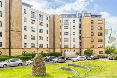 Flat 14, 12 Hawkhill Close, Edinburgh, EH7 6FH - image 2