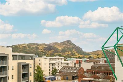 Flat 14, 12 Hawkhill Close, Edinburgh, EH7 6FH - image 12