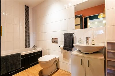 Flat 14, 12 Hawkhill Close, Edinburgh, EH7 6FH - image 13