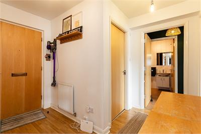 Flat 14, 12 Hawkhill Close, Edinburgh, EH7 6FH - image 18