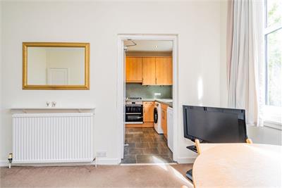 21/1 Learmonth Crescent, Comely Bank, Edinburgh, EH4 1DD - image 4