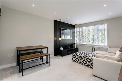 138 Gyle Park Gardens, Edinburgh, EH12 8NU - image 5