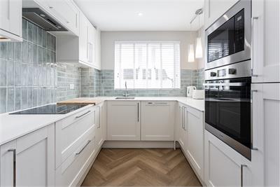 138 Gyle Park Gardens, Edinburgh, EH12 8NU - image 7