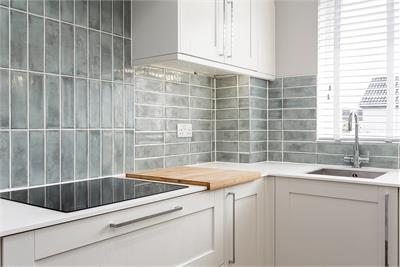 138 Gyle Park Gardens, Edinburgh, EH12 8NU - image 8