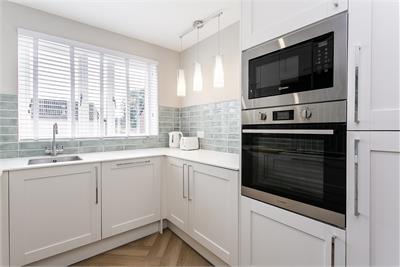 138 Gyle Park Gardens, Edinburgh, EH12 8NU - image 10