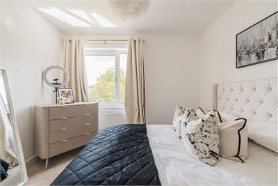 186 Carrick Knowe Road, Edinburgh, EH12 7BP - image 2