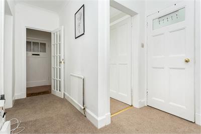 2/2 Hutchison Medway, Edinburgh, EH14 1QW - image 17