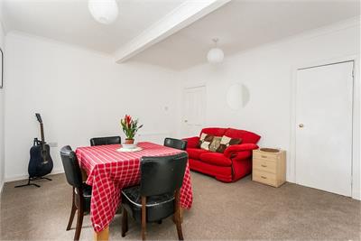 2/2 Hutchison Medway, Edinburgh, EH14 1QW - image 4