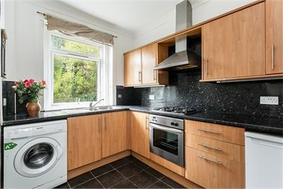 2/2 Hutchison Medway, Edinburgh, EH14 1QW - image 6