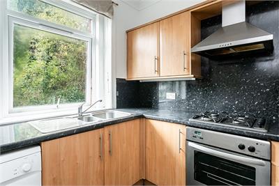 2/2 Hutchison Medway, Edinburgh, EH14 1QW - image 8