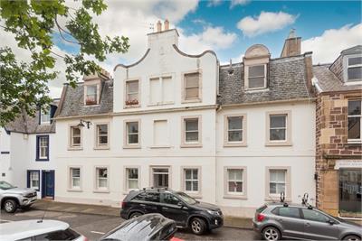 Flat 3, 7 Manor House, The Square, East Linton, EH40 3AD - image 1